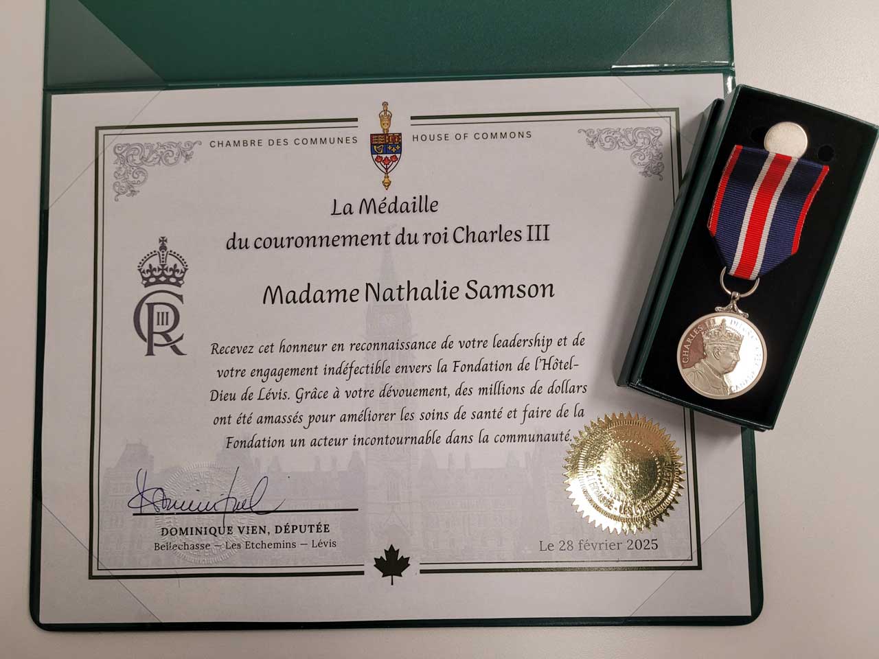 Nathalie Samson | Medaille couronnement Charles III